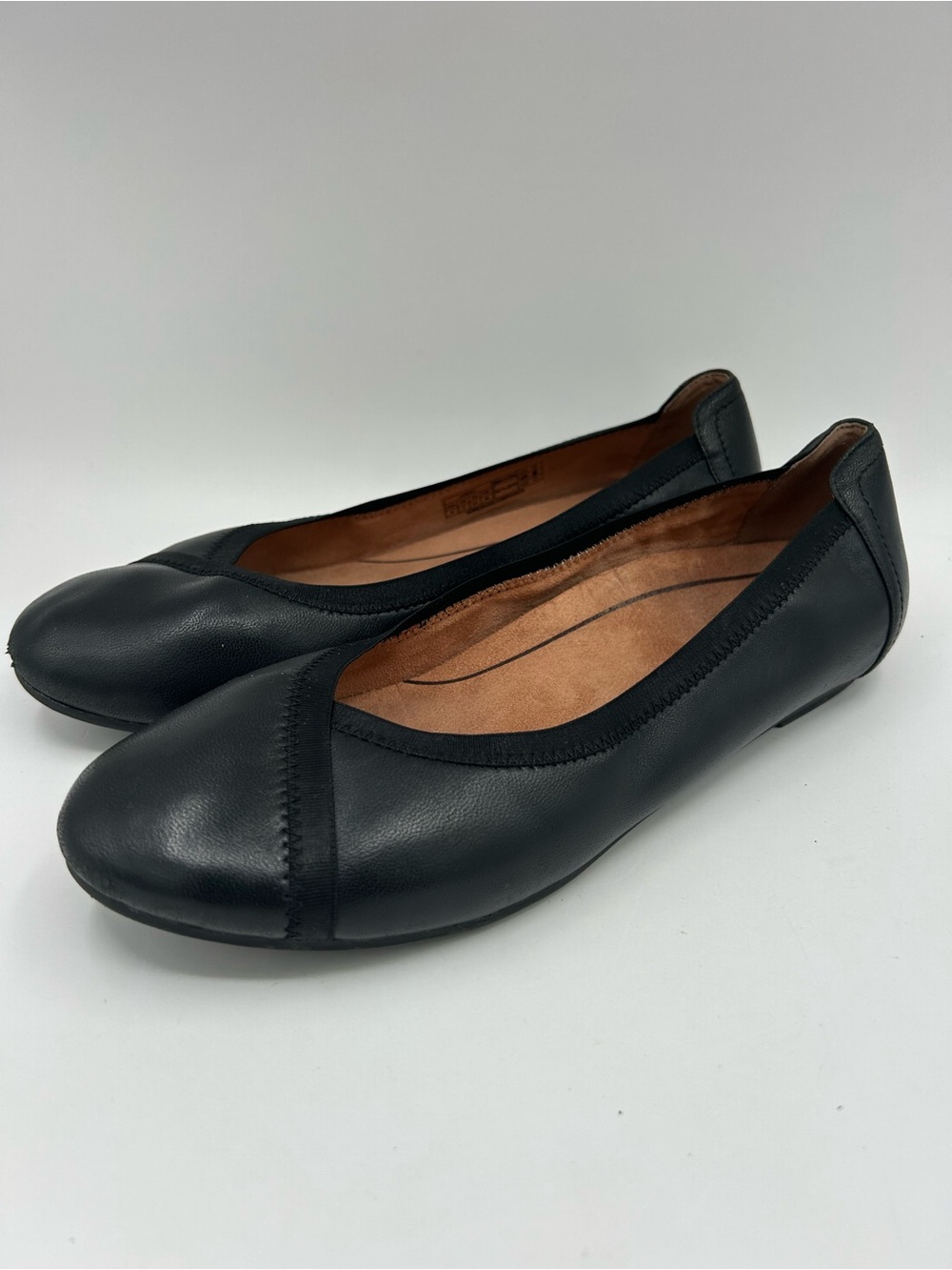 Vionic Caroll Black Leather Slip On Flats Shoes Women’s size 9 Ballet Comfort